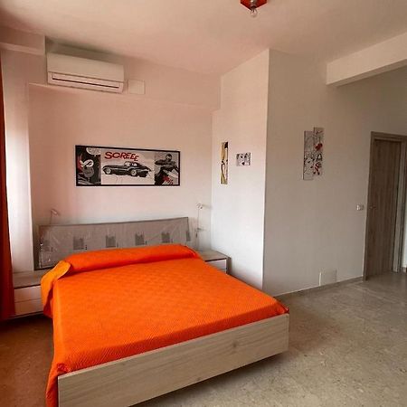 La Finestra Sul Mare B&B Crotone Eksteriør bilde