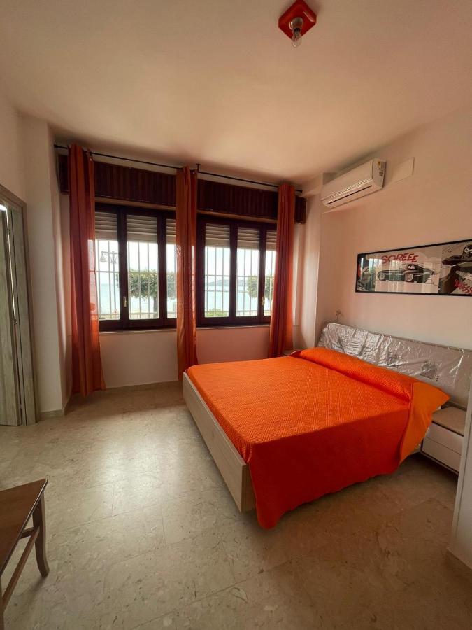 La Finestra Sul Mare B&B Crotone Eksteriør bilde
