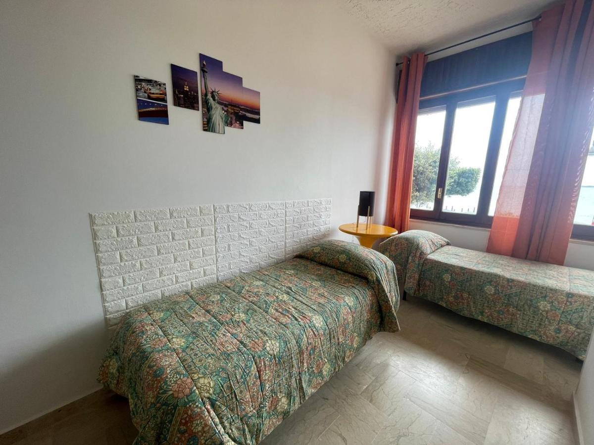 La Finestra Sul Mare B&B Crotone Eksteriør bilde