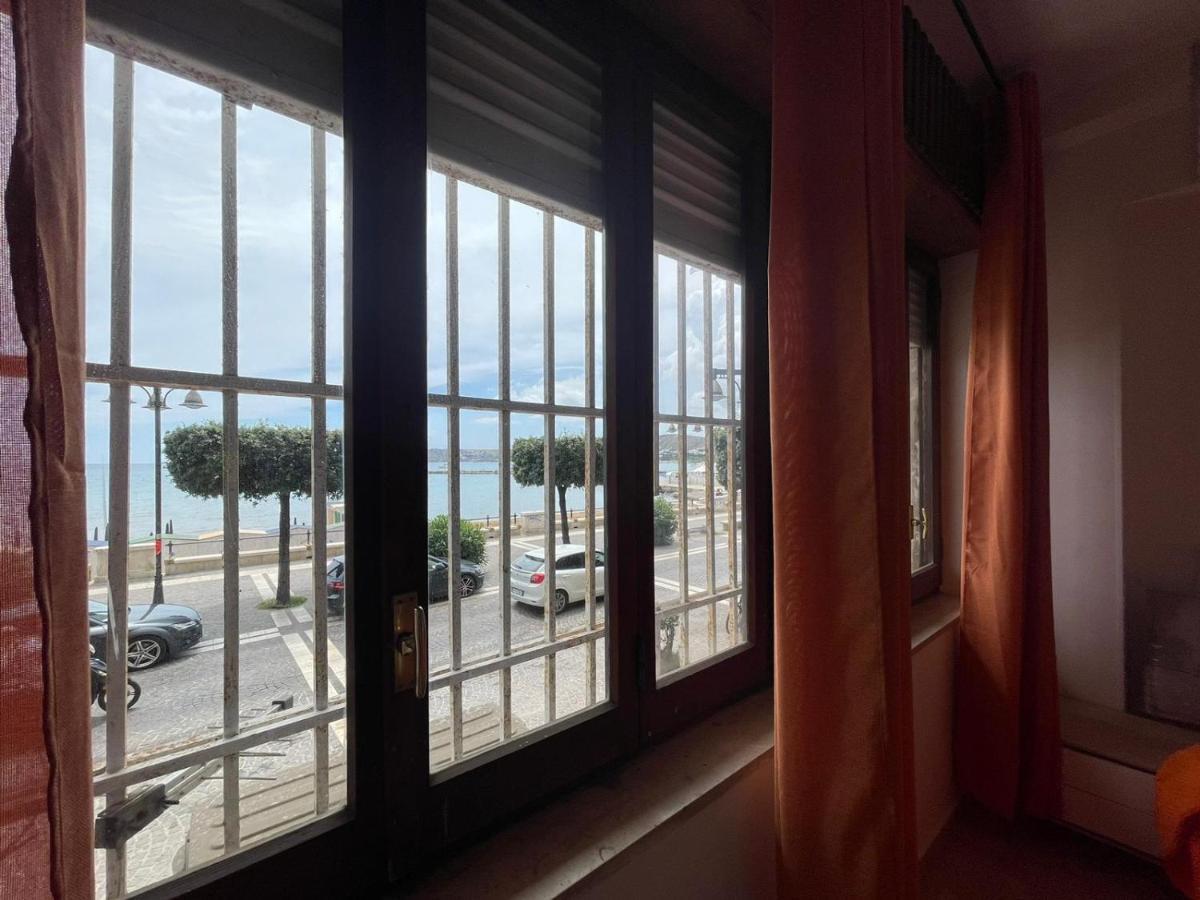 La Finestra Sul Mare B&B Crotone Eksteriør bilde